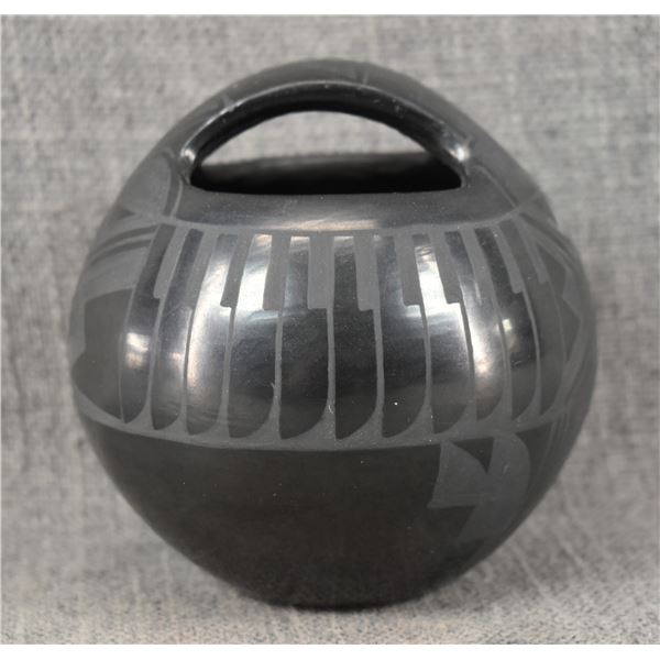 SANTA CLARA POTTERY BASKET (MARGARET GARCIA)