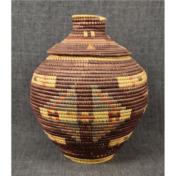 ESKIMO LIDDED BASKET