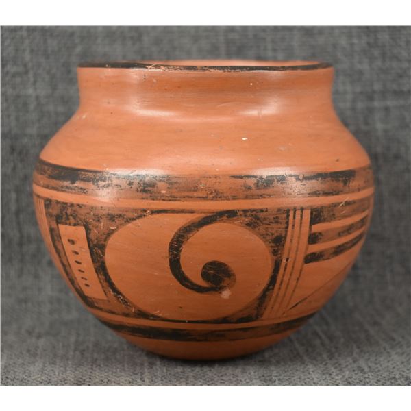 HOPI POTTERY VASE
