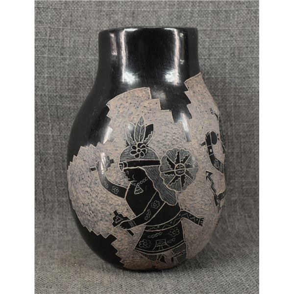 SANTA CLARA POTTERY VASE (DAN TAFOYA)