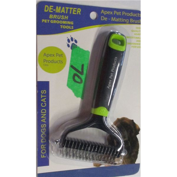 NEW:  DE-MATTER BRUSH FOR PETS