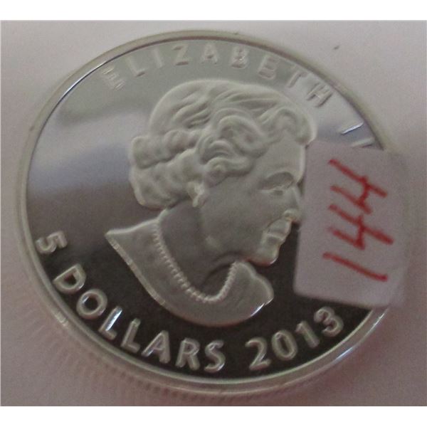 2013 CANADA $5 COIN (NON-MAGNETIC) (SOLD AS IS - NOT TESTED - SILVER CONTENT NOT VERIFIED)