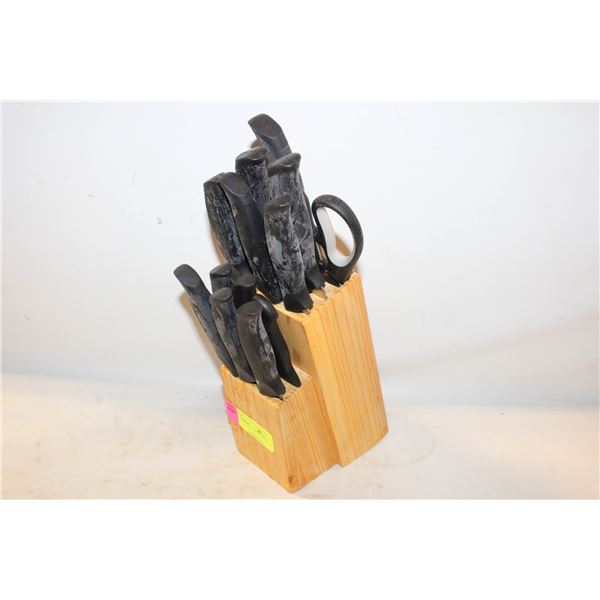 KNIFE SET