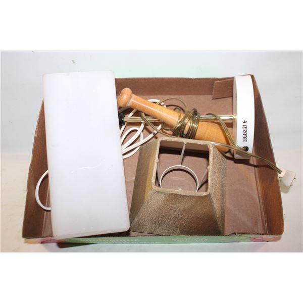 LOT OF 2 LAMPS BASEBALL BAT LAMP & IKEA TABLE