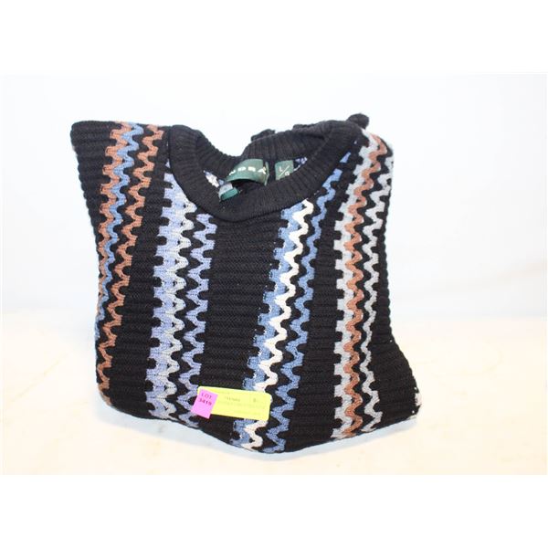 VINTAGE TUNDRA LARGE SWEATER