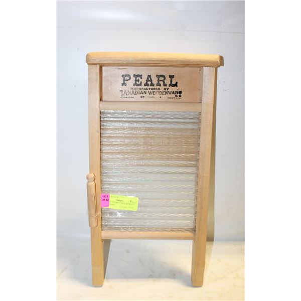 ANTIQUE "PEARL" CANADIANA 17" WASH BOARD