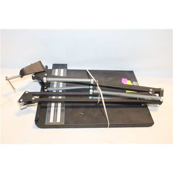 FOLDING WOODEN TABLE