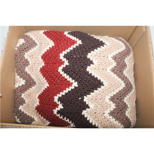 VINTAGE KNIT AFGHAN THROW BLANKET 45" X 80"