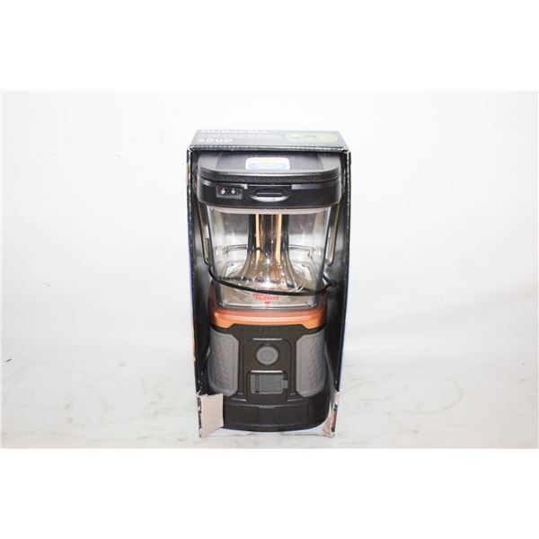 NEW DURACELL 3000 LUMENS SOLAR & BATTERY