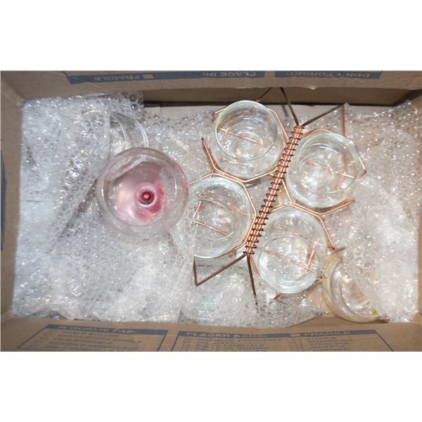 LOT OF DRINKING GLASSES