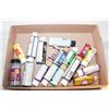 Image 1 : FLAT OF CRAFTING PAINTS ETC