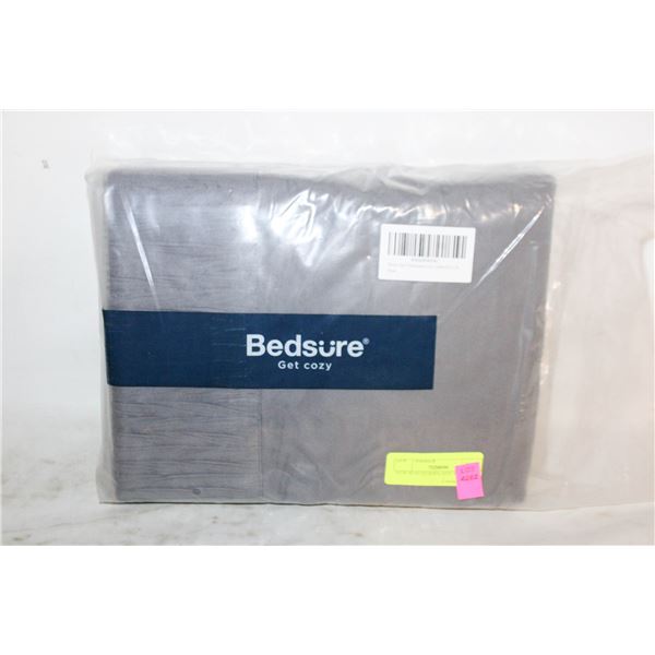 NEW SEALED KING SIZE SHEET SET