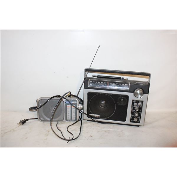 VINTAGE GENERAL ELECTRIC+PANASONIC RADIOS 2PC LOT