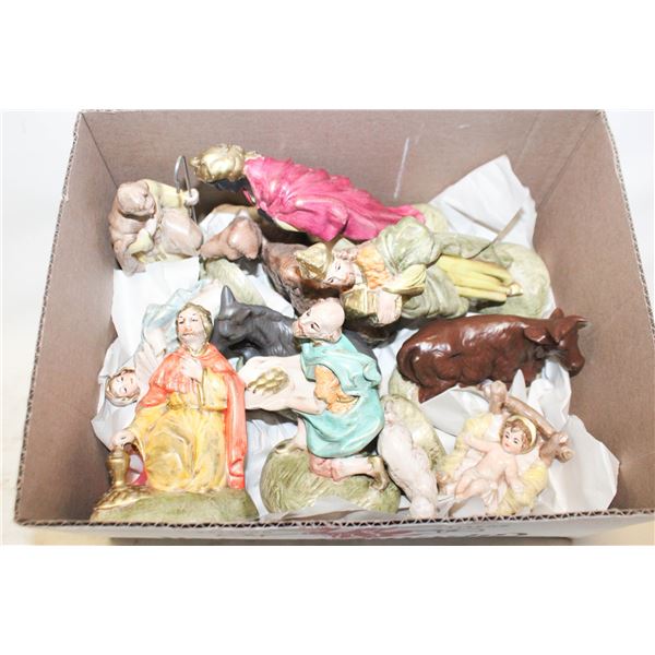 VINTAGE HANDPAINTED CERAMIC NATIVITY SCENE FIGURES