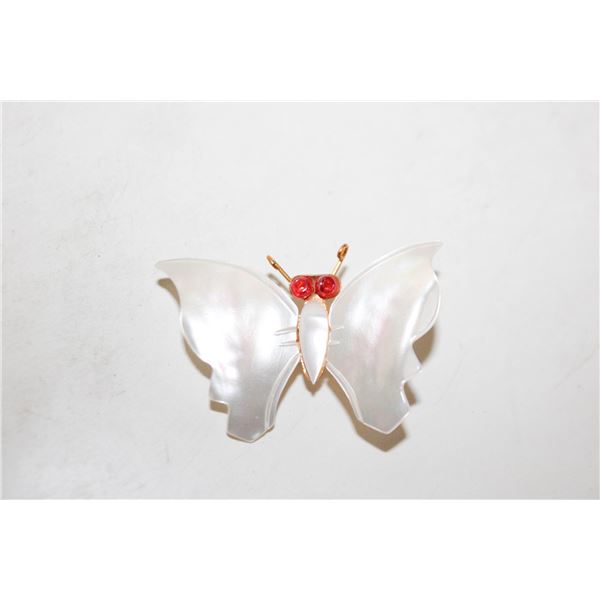 ESTATE VINTAGE MOTHER OF PEARL BUTTERFLY BROOCH