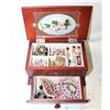 Image 1 : ESTATE JEWELLERY IN VINTAGE ESTATE BOX