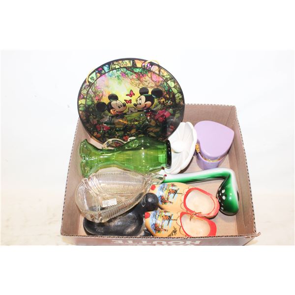 MICKEY & MINNIE MOUSE LIGHT CATCHER & MORE