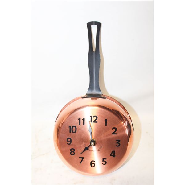 VINTAGE COPPER CRAFT "FRY PAN WALL CLOCK" NEW