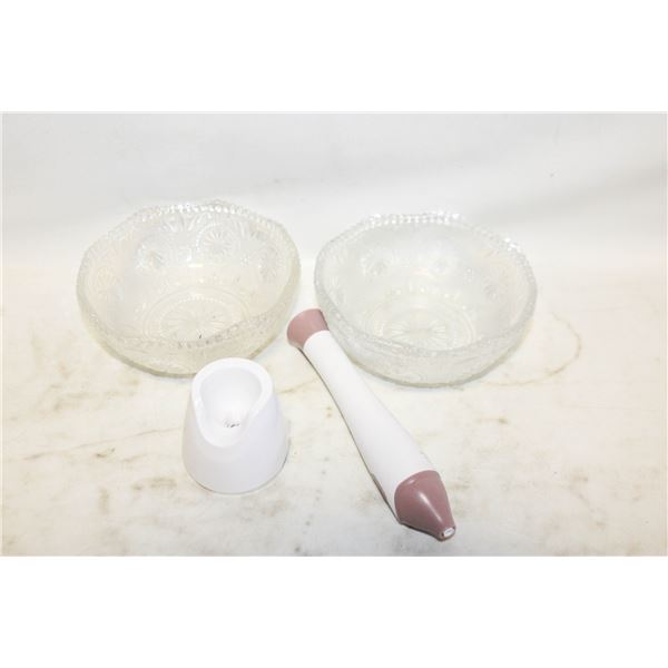 5 IN 1 BATTERY MANICURE SET TOOLS ON BOTTOM,