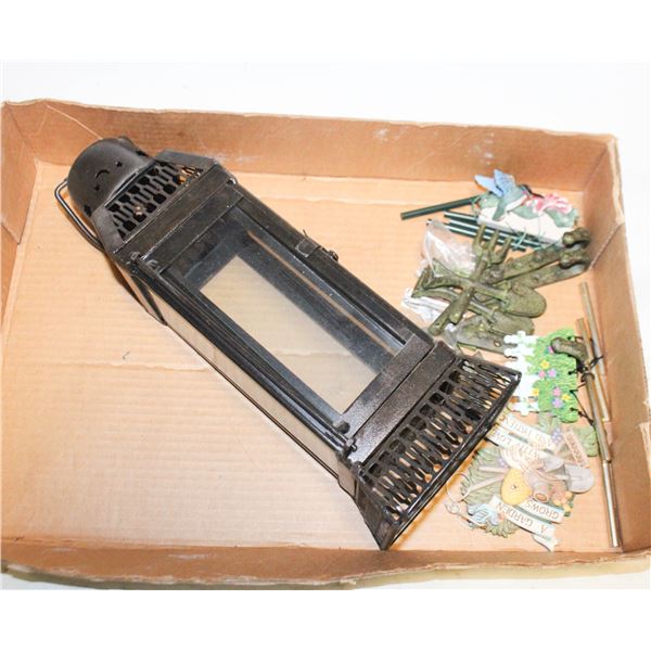 DECORATIVE YARD & GARDEN ITEMS - ASSORTED LOT