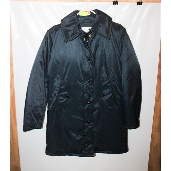 VINTAGE COLBERTA SIZE 8-10 WOMEN GOOSE DOWN