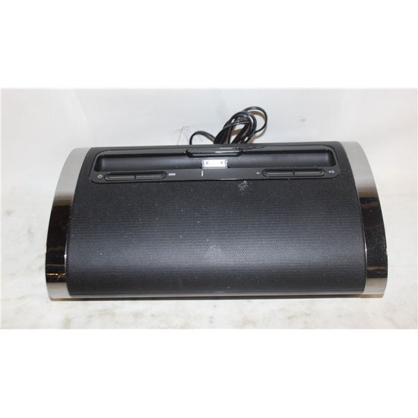 IHOME IPOD DECKING STATION WITH SPEAKER