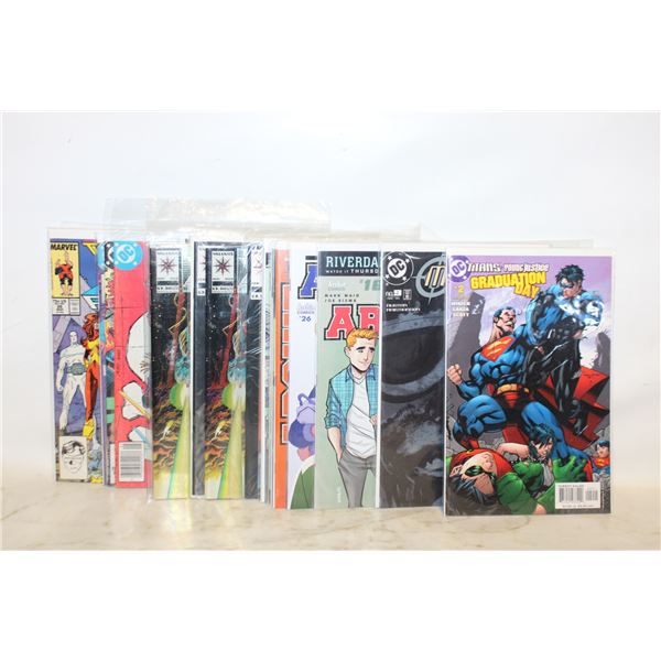 LOT OF 25  COMIC BOOKS