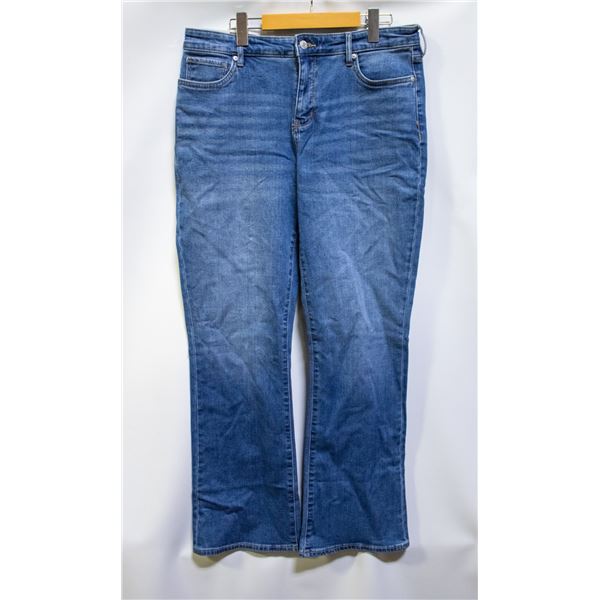 NEW LOFT BOOTLEG MID RISE 30" INSEAM JEANS SIZE 12