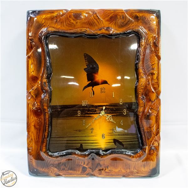 DECORATIVE RESIN WOOD WALL CLOCK