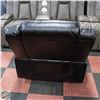 Image 3 : NEW AMERICAN GOOSE BLK LEATHERETTE POWER RECLINER