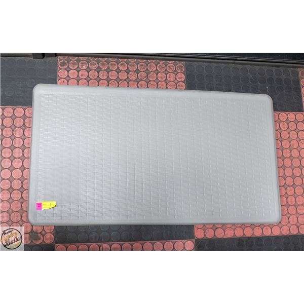 APACHE COMFORT MAT 20 X 36" GREY