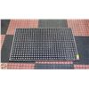 Image 1 : NEW 3 X 2' TEXTURED RUBBER ENTRANCE MAT NON SLIP