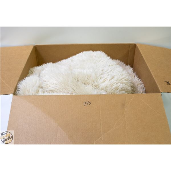 REBOXED MON CHATEAU THROW BLANKET WHITE 60 X 70"