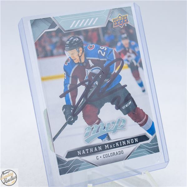 NATHAN MACKINNON SIGNED SPORTS CARD