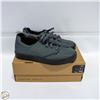 Image 1 : NEW ION SEEK SNEAKERS SIZE 8
