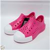 Image 1 : NEW CONVERSE PINK SLIP-ON SIZE 5