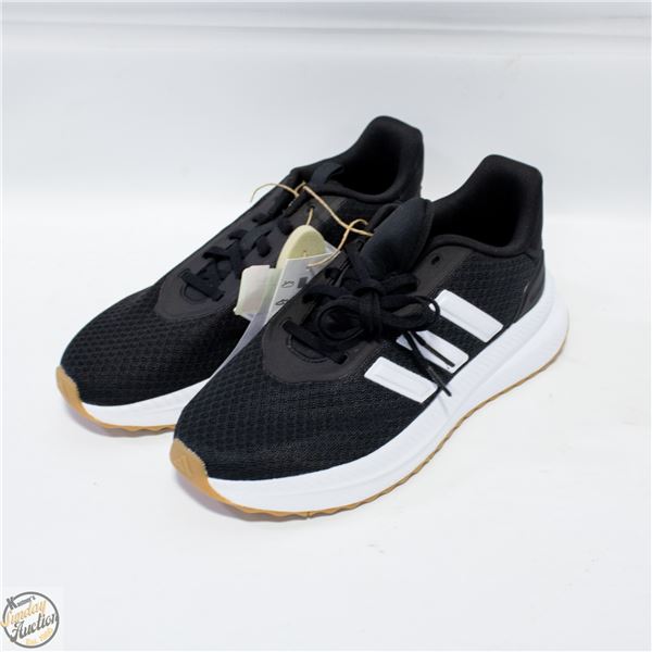 NEW ADIDAS BLACK SIZE 6