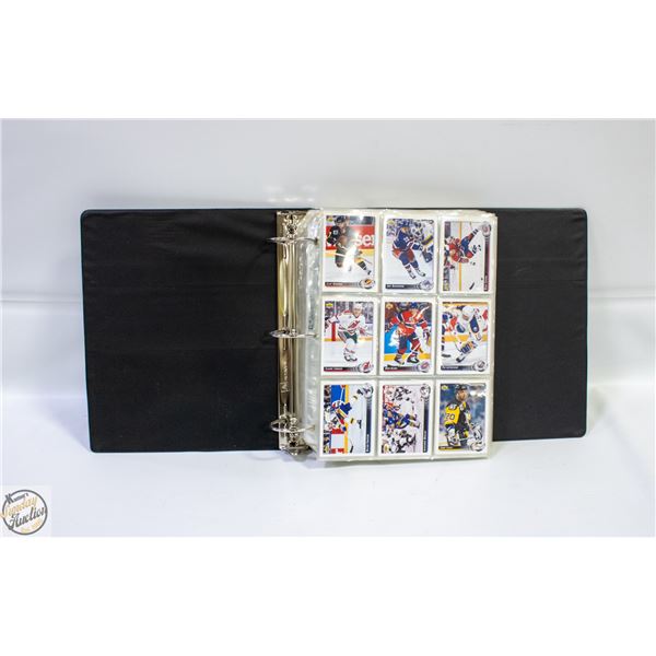 BINDER ALL HOCKEY UD APPROX 440 CARDS