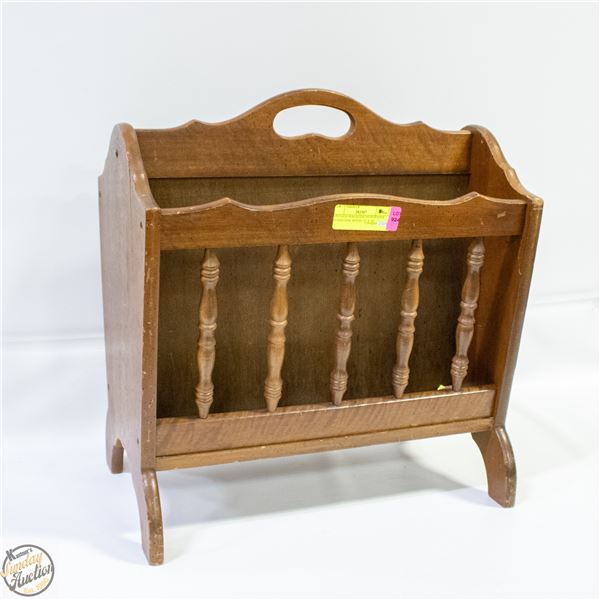 VINTAGE MAGAZINE/NEWSPAPER STAND OAK WOOD 17" X 20