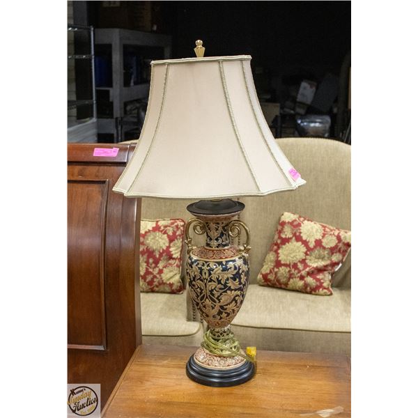 VINTAGE ESTATE CERAMIC ENAMELED LAMP