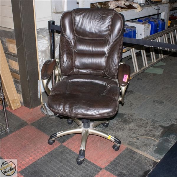 BROWN LEATHERETTE OFFICE CHAIR