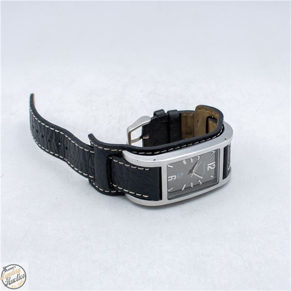 BILLABONG MEN'S TANK WATCH WITH LEATHER BAND