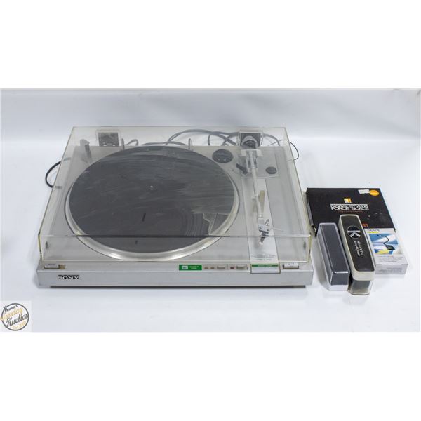 SONY PS-LX5 TURNTABLE W/ BOX ACCESSORIES