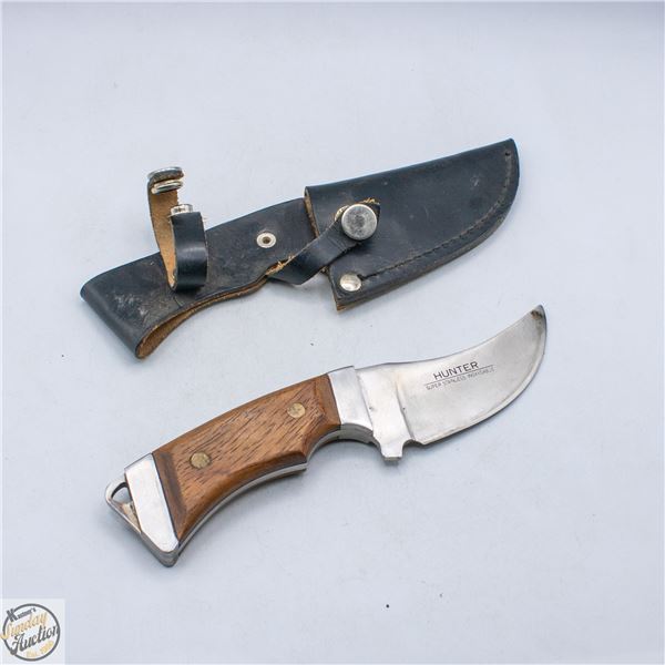 HEAVY DUTY HUNTER JAPAN KINFE IN LEATHER SHEATH