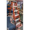 Image 1 : FEATHERLITE 6' A FRAME FIBERGLASS LADDER