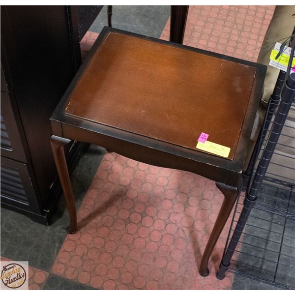 SMALL WOODEN SIDE TABLE CHERRY FINISH H-20"