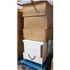 Image 1 : PALLET OF FREIGHT CLAIM NIGHTSTANDS