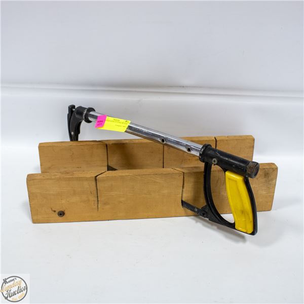 HACKSAW WITH CUTTING BLOCK