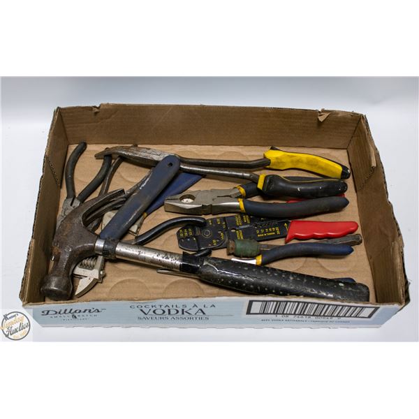 FLAT W/VARIOUS HAND TOOLS GARAGE SURPLUS