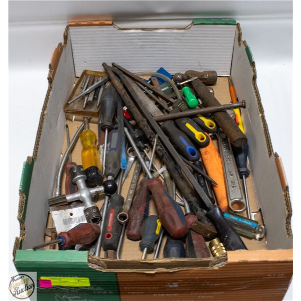 LARGE FLAT OF ESTATE HAND TOOLS